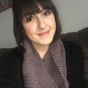 Meet your Posher, Casey